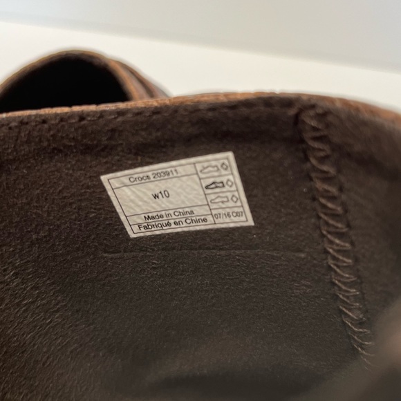 Crocs Sarah Tooled Clogs Brown Leather Comfort Shoes Mules Sz 10 - Picture 7 of 8